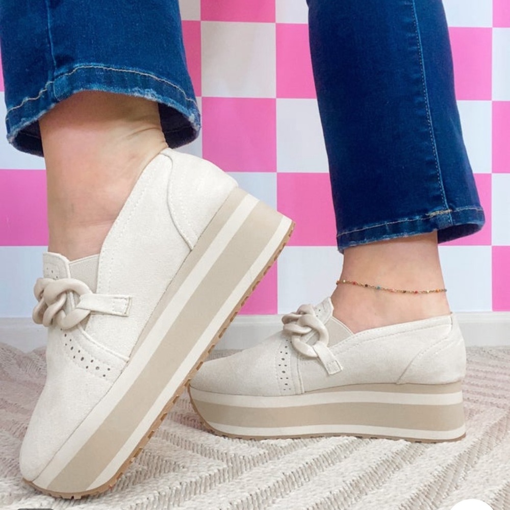 Pierre Dumas Dolce Vita Look a like